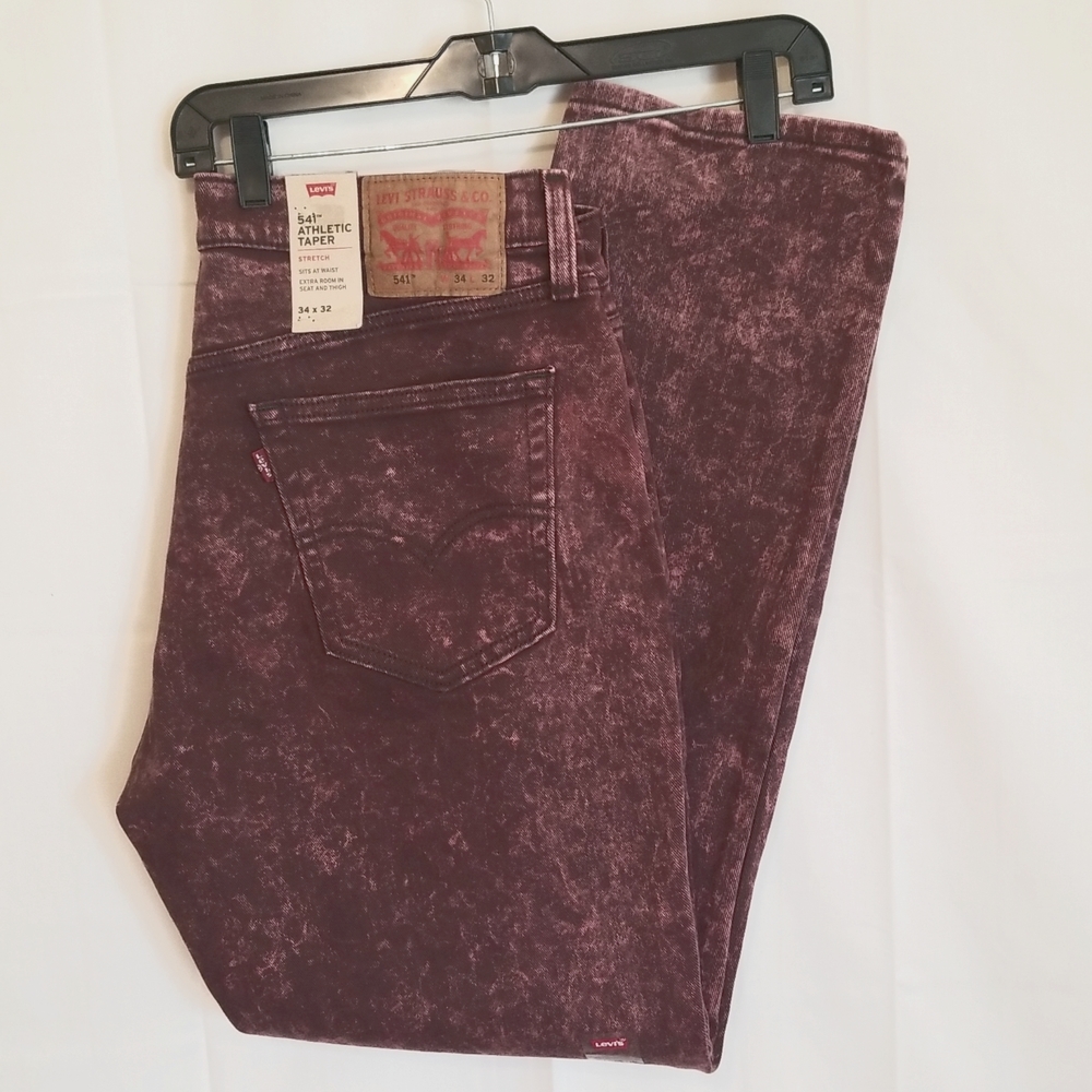 541 Athletic Taper Levis
